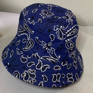Blue Bucket hat like new